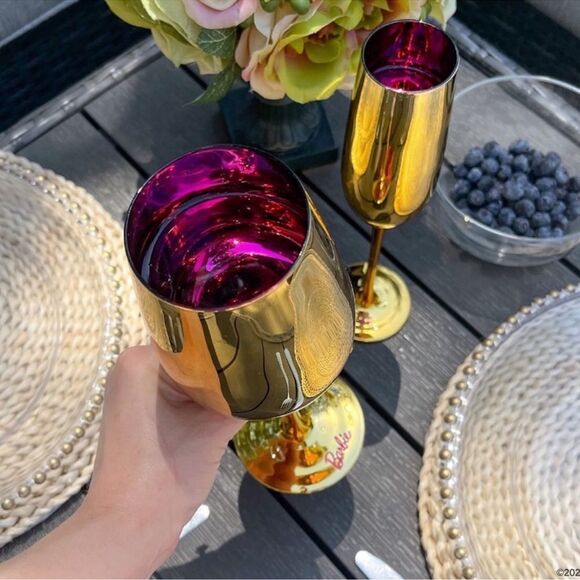BARBIE DREAMHOUSE GOLD WINE GLASSES - Picture 6 of 11